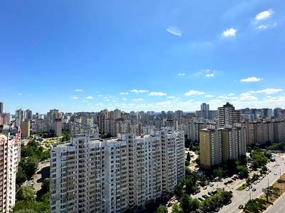 квартира за адресою Анни Ахматової вул., 22