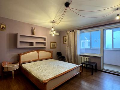 квартира за адресою Дарницький бульв., 8