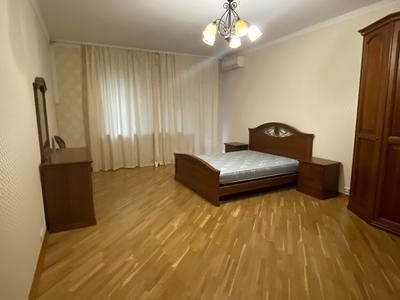 квартира за адресою Кропивницького вул., 10