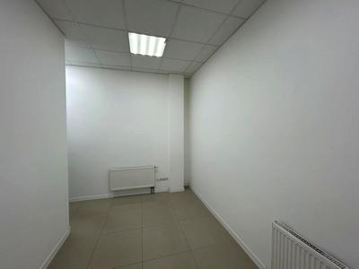 комерційна за адресою Олександрівська вул., 1