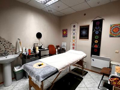 комерційна за адресою Богдана Хмельницького вул., 52