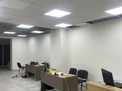 комерційна за адресою Подільська вул., 58