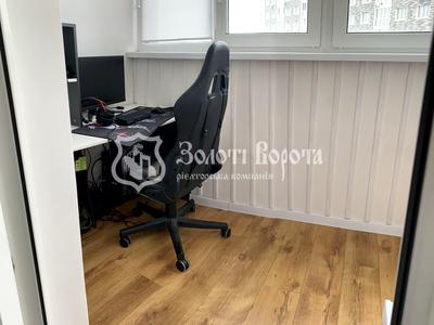 квартира за адресою Ревуцького вул., 54