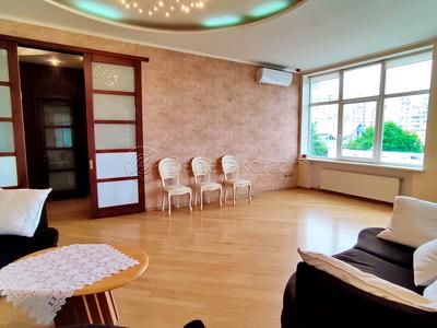 квартира за адресою Посмитного, 9а
