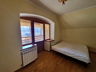 будинок за адресою Юрія Кондратюка, 2