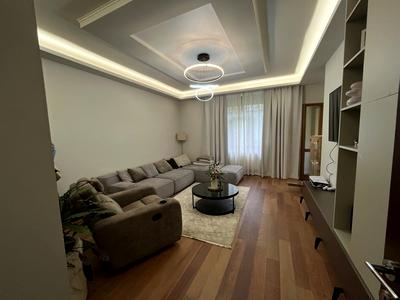 квартира за адресою набережна Незалежності вул., 4