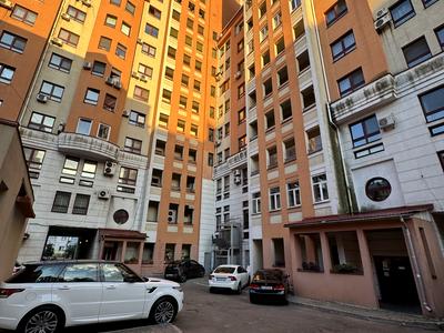 квартира за адресою Шота Руставелі вул., 44