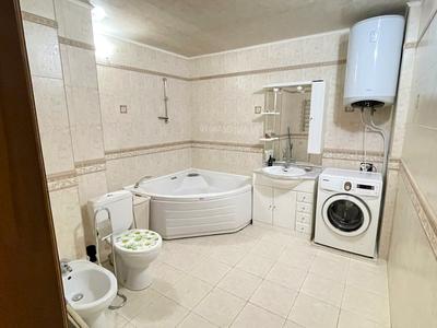 квартира по адресу Драгоманова ул., 12