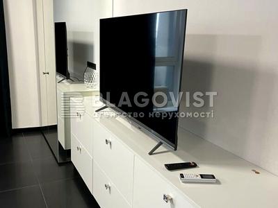 квартира за адресою Зарічна вул., 4