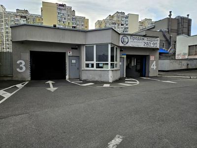 паркомісце за адресою Срібнокільська вул., 1