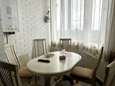 квартира за адресою Абрикосова вул., 5