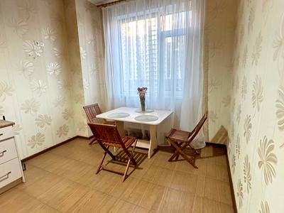 квартира за адресою Перлинна вул., 3