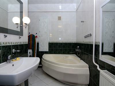 будинок за адресою Дніпровська вул., 44