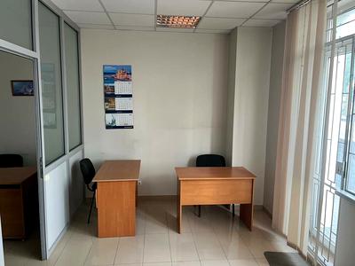 комерційна за адресою Клочківська вул., 111а