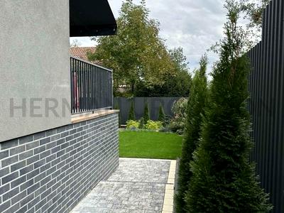 будинок за адресою Акації вул., 10