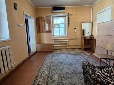будинок за адресою Торговельна вул., 44