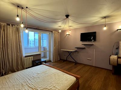 квартира за адресою Дарницький бульв., 8