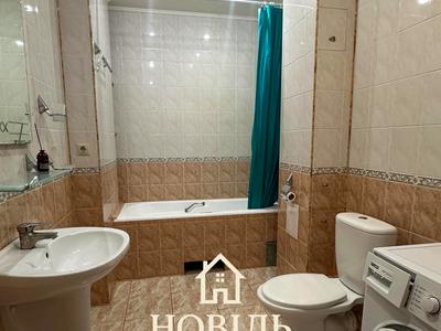 квартира за адресою Ревуцького вул., 5