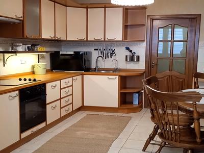 квартира по адресу Ревуцкого ул., 5