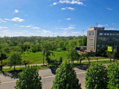 квартира за адресою Соборна вул. (50 років Жовтня), 33