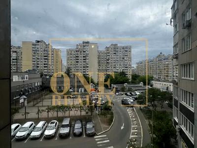 квартира за адресою Срібнокільська вул., 1