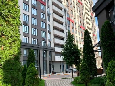 квартира за адресою Любомира Гузара просп. (Космонавта Комарова), 13
