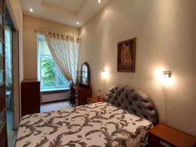 квартира за адресою Одеса, Дерибасівська вул., 3