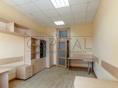 комерційна за адресою Саксаганського вул., 67