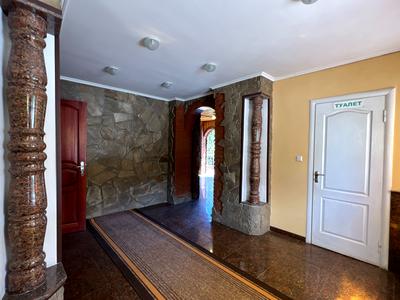 комерційна за адресою Житомирська, 2а