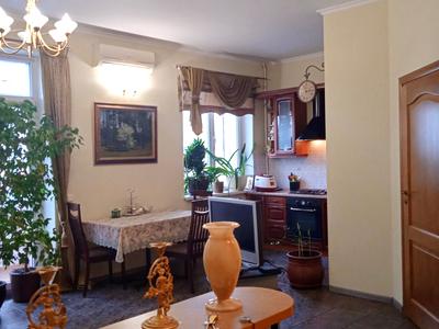 квартира за адресою Кловський узвіз, 4