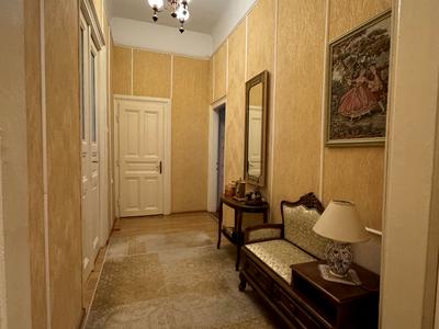 квартира за адресою Митрополита Андрея вул., 4