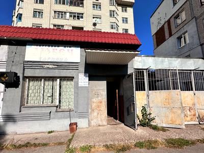 комерційна за адресою В'ячеслава Чорновола вул. (Войкова), 40а