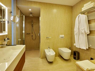 квартира за адресою Болсуновська вул. (Сергія Струтинського), 2