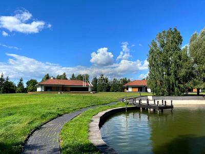 будинок за адресою Центральна