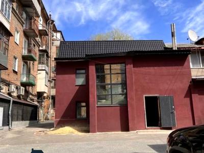 комерційна за адресою майдан Поезії пл., 3
