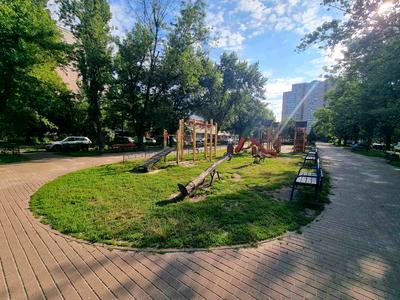 квартира за адресою Русанівський бульв., 4