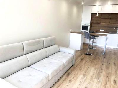 квартира за адресою Зарічна вул., 4