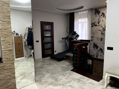 квартира за адресою набережна Незалежності вул., 4