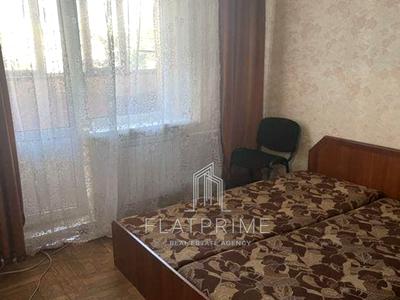 квартира за адресою Анни Ахматової вул., 14-Б