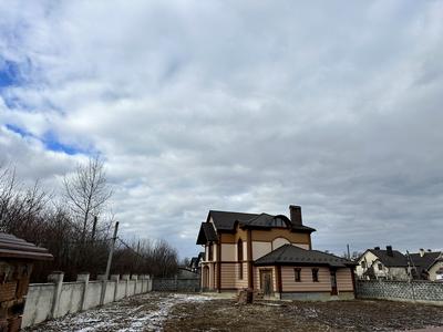 будинок за адресою с. Микитинці, Юності