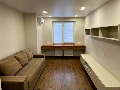 квартира за адресою Анни Ахматової вул., 16-Б