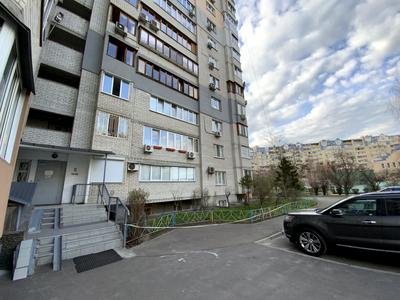 квартира по адресу Драгоманова ул., 15-А
