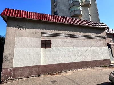 коммерческая по адресу Любецька, 40