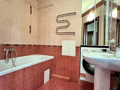 квартира за адресою Сім'ї Кульженків вул. (Петра Дегтяренка), 33