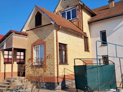 будинок за адресою с. Крюківщина, Тарасівська