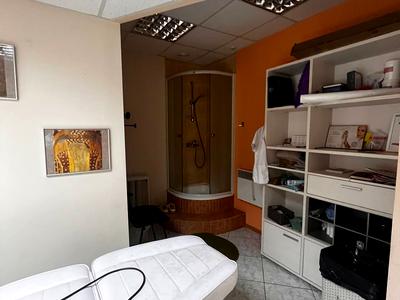 комерційна за адресою Богдана Хмельницького вул., 52