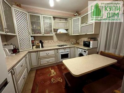 будинок за адресою вул. Грушевського