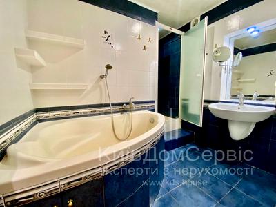 квартира за адресою Київ, Предславинська вул., 14