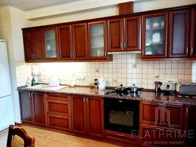 квартира за адресою Анни Ахматової вул., 30