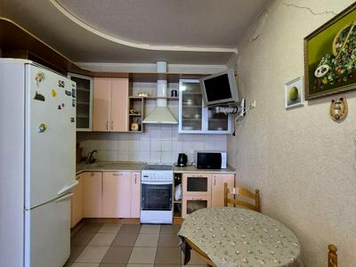 квартира за адресою Алана Шепарда вул. (Суворова), 10